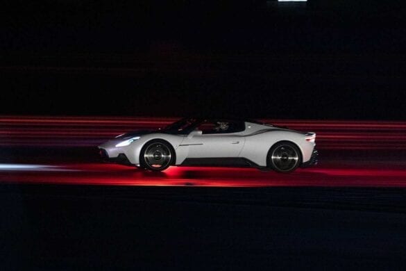 Noul Maserati MC20 supercar electric