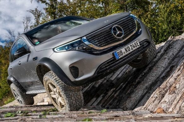 Prototip Mercedes-Benz EQC 4x4