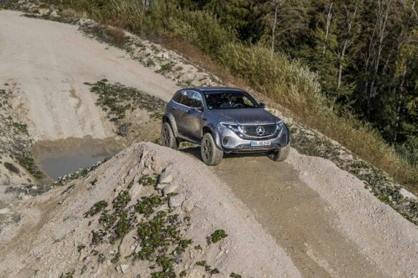 Prototip Mercedes-Benz EQC 4x4