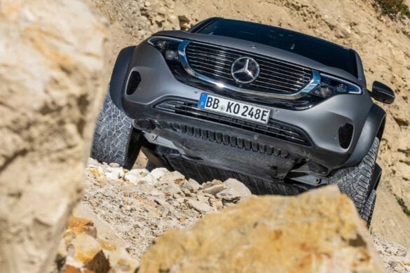 Prototip Mercedes-Benz EQC 4x4