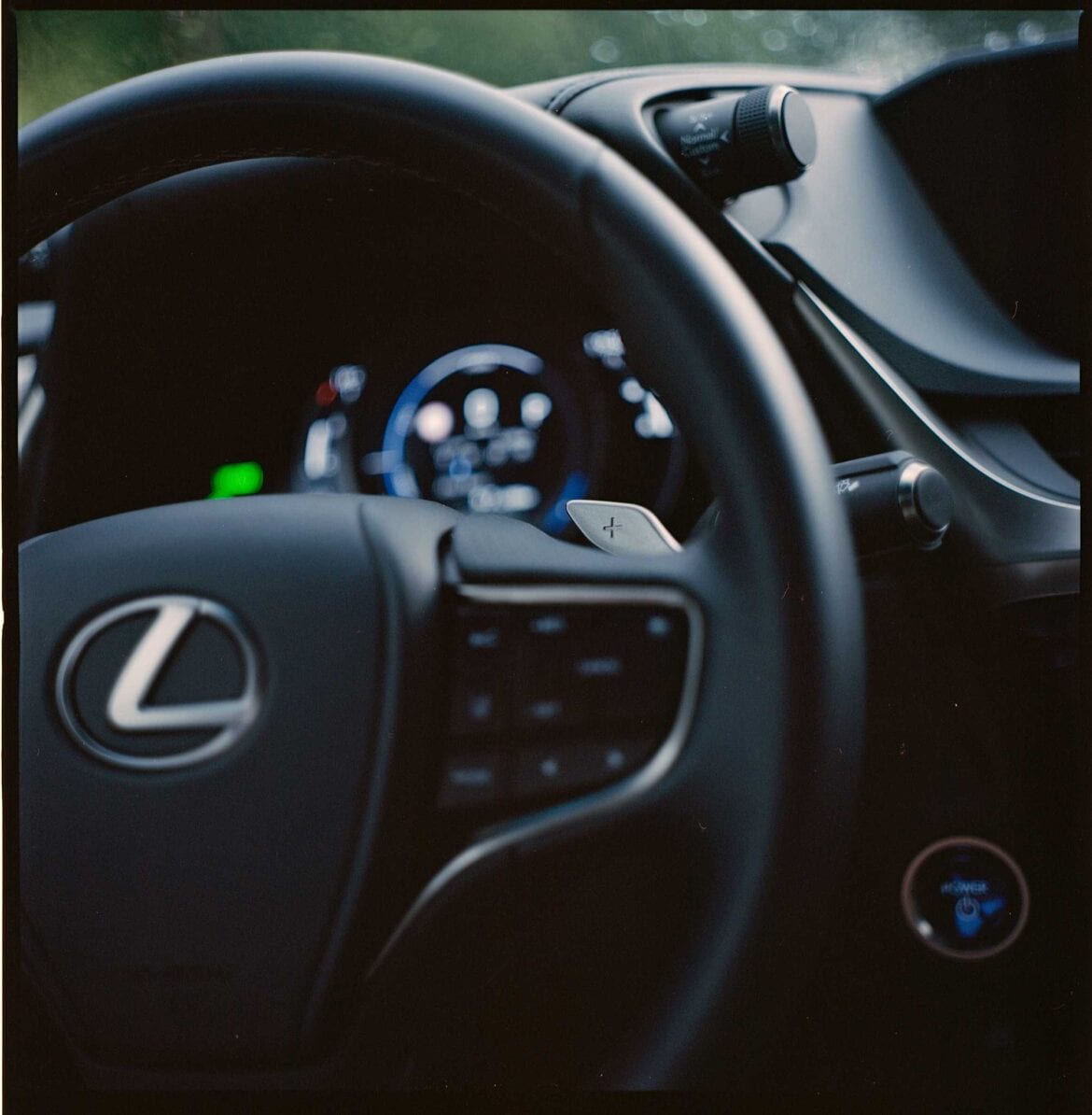 Test Lexus ES Revista EcoWheels 18 Test Lexus ES Revista EcoWheels 18