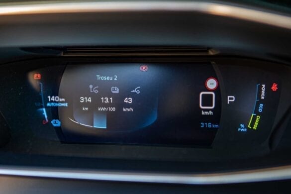 Test Peugeot e-208 Revista EcoWheels 18