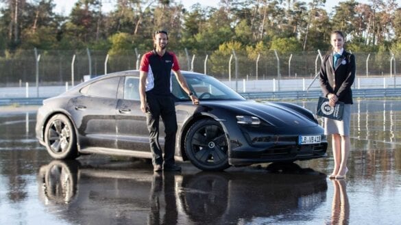 Porsche Taycan, record mondial la drifturi cu o electrică