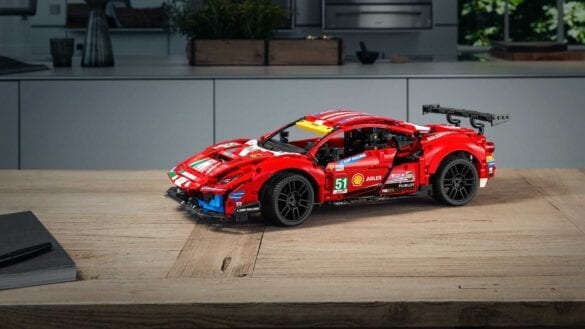 Ferrari 488 GTE Lego Technic