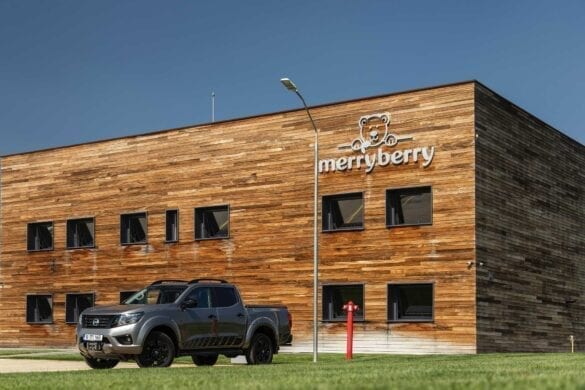 Nissan Navara la MerryBerry 2