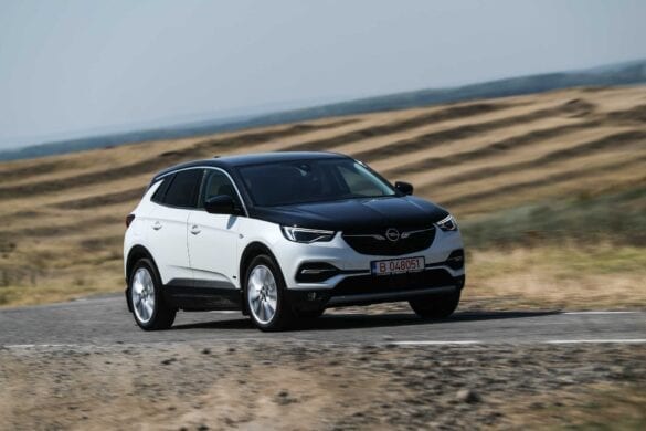 Test Opel Grandland X Hybrid4 21
