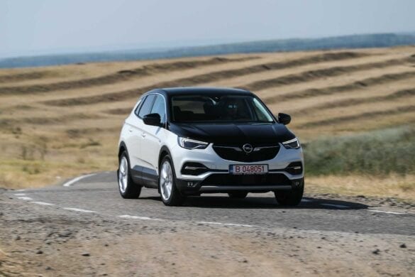 Test Opel Grandland X Hybrid4 23