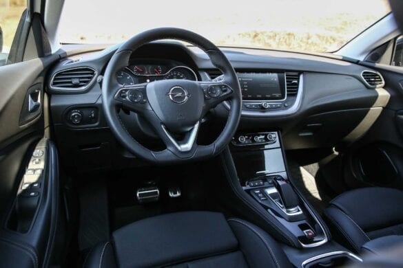 Test Opel Grandland X Hybrid4 6