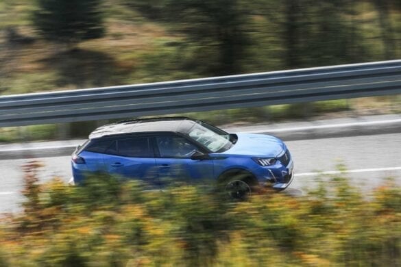 Test cu Peugeot e-2008