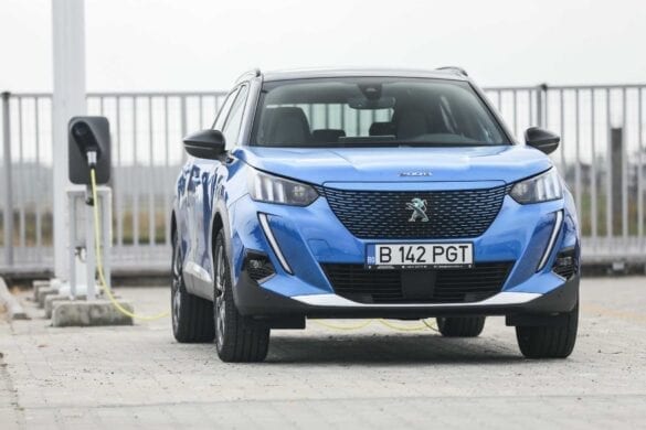 Test cu Peugeot e-2008