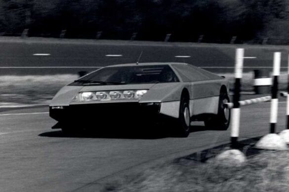Aston Martin Bulldog