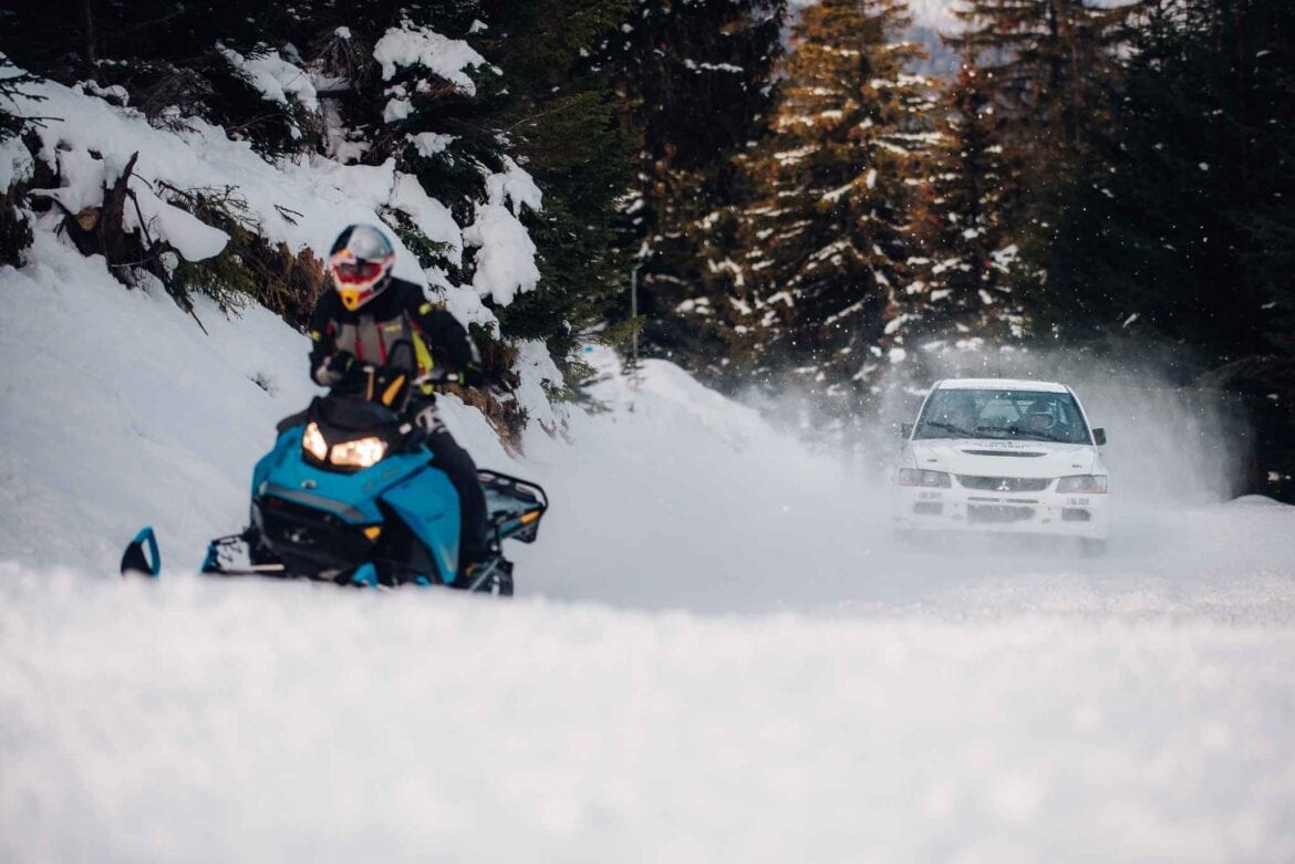 Mitsubishi Lancer rally vs snowmobil 19