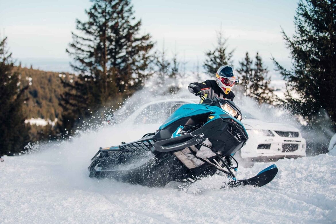 Mitsubishi Lancer rally vs snowmobil 22
