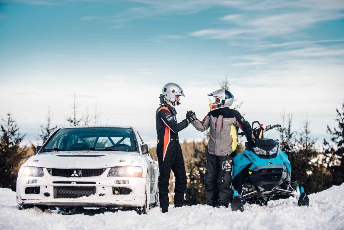 Mitsubishi Lancer rally vs snowmobil 24