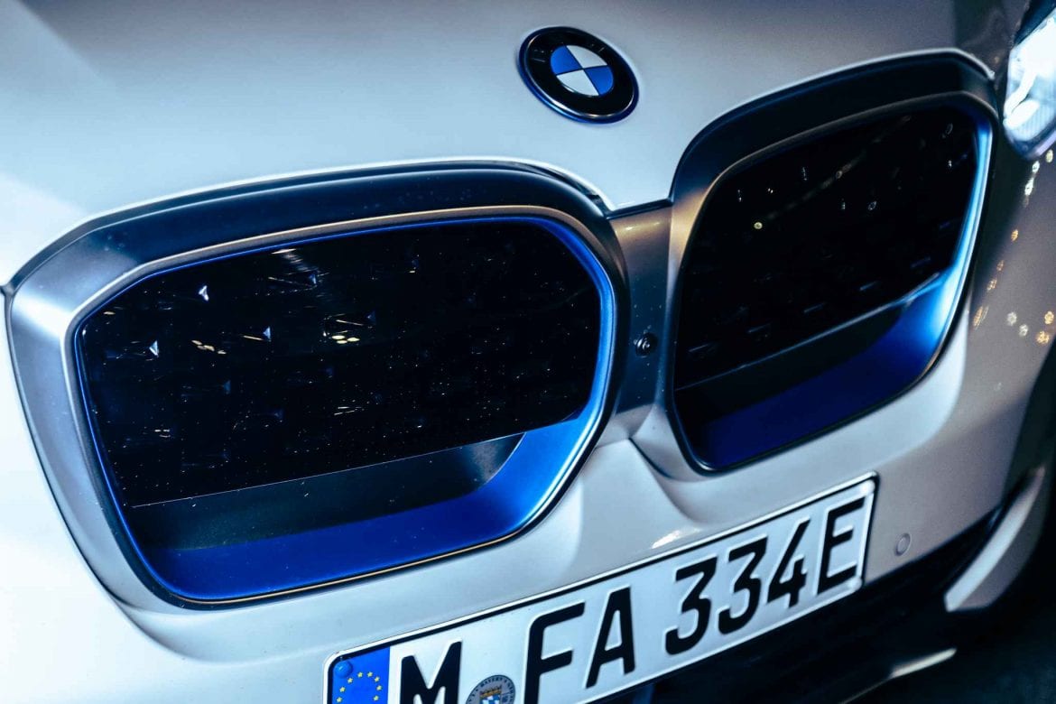 Test Drive BMW iX3 12