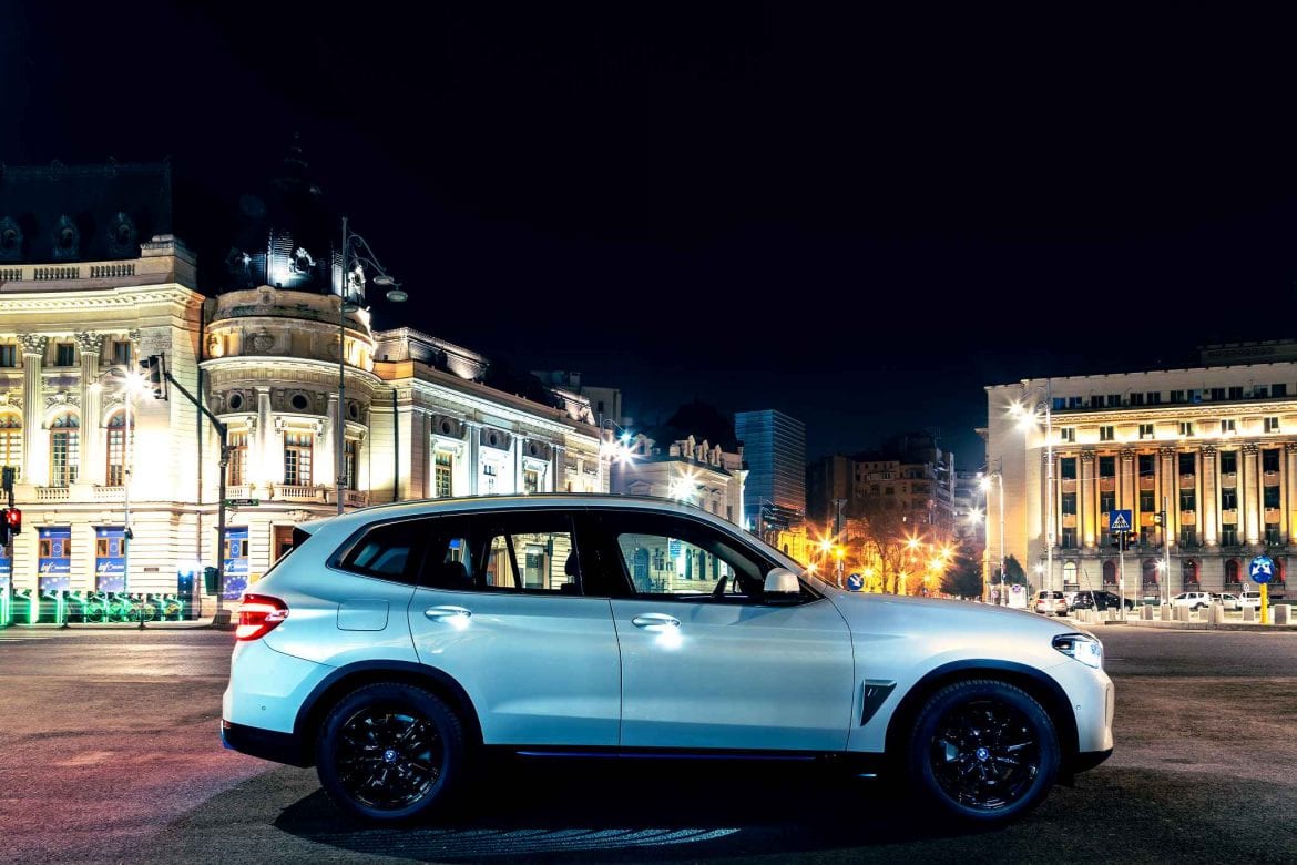 Test Drive BMW iX3 8